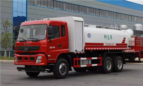 程力智造的程力威牌底盤及整車，其中的一體化抑塵車和園林綠化噴灑高壓消防多功能水車特別受到市場(chǎng)青睞。