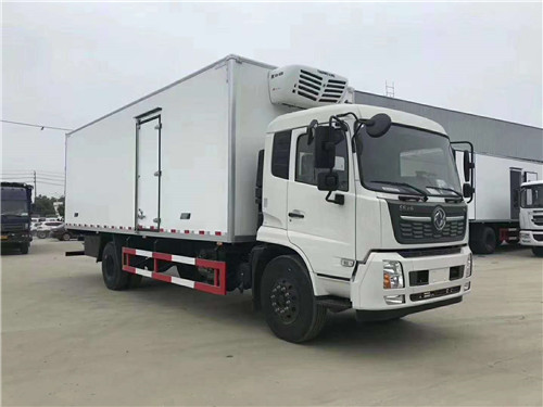 加裝通風(fēng)槽東風(fēng)天錦廂長7.8米冷藏車不超重，可以辦營運(yùn)證了