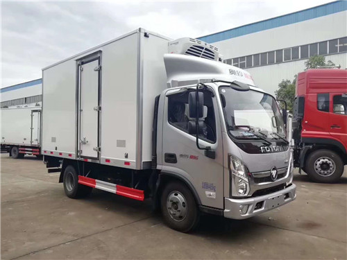 現(xiàn)有一臺(tái)福田奧鈴新捷運(yùn)4.2米冷藏車現(xiàn)車,低價(jià)虧本出售！虧本出售！