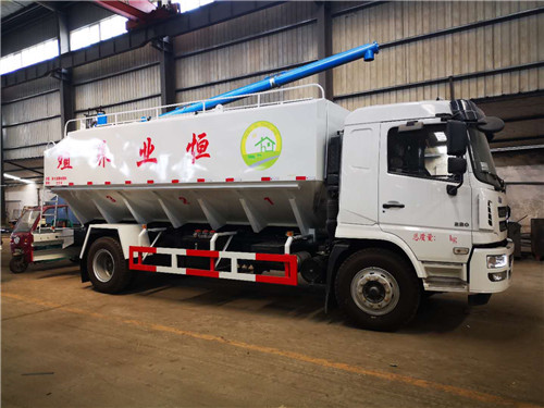 恒業(yè)養(yǎng)殖訂購陜汽20方散裝飼料運(yùn)輸車已完工，準(zhǔn)備發(fā)車
