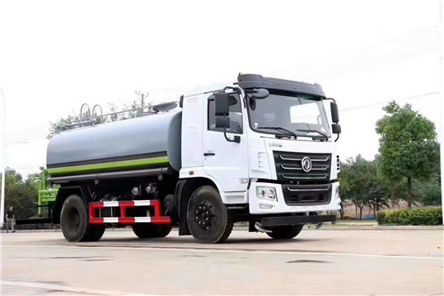 國六東風(fēng)華神F5 灑水車， 國六玉柴165現(xiàn)車一臺