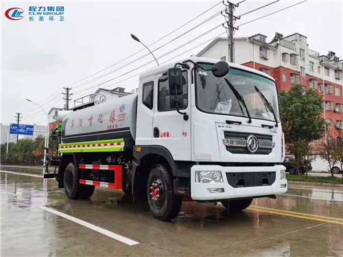 現(xiàn)車！現(xiàn)車！現(xiàn)車！東風(fēng)D9灑水車圖片參數(shù)介紹