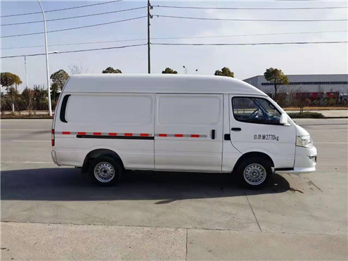 廈門金旅經(jīng)濟性冷藏車.容積大配置豐富價格實惠！
