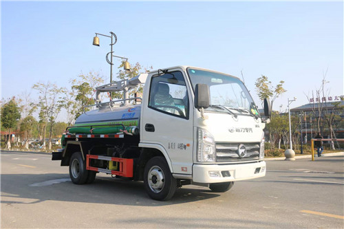 凱馬國六2方藍(lán)牌吸糞車，不超重， 環(huán)保， 免征齊全