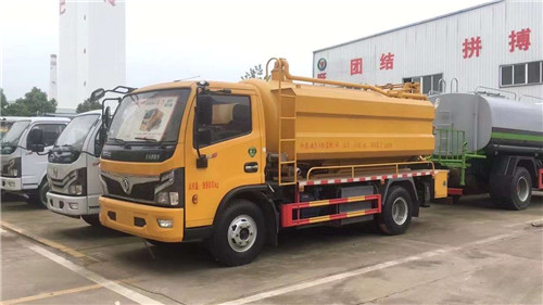 國六東風6+2.5方清洗吸污車廠家直銷，價格優(yōu)惠