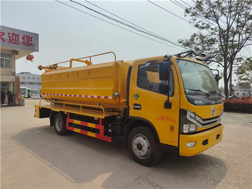 國(guó)六東風(fēng)多利卡?清洗吸污車(chē)參數(shù)介紹