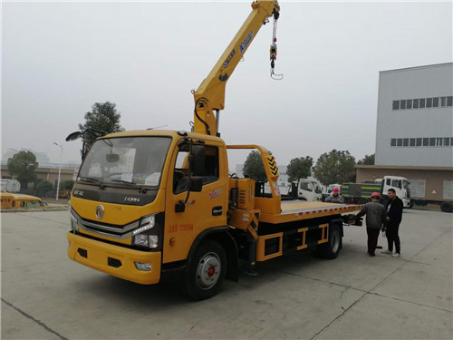 國(guó)六東風(fēng)D8清障車匹配徐工4噸4節(jié)臂吊機(jī)圖片