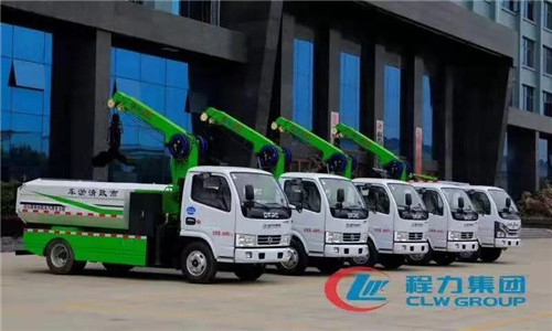 程力標(biāo)準(zhǔn)化智能化多功能市政清淤車受到市場熱捧。