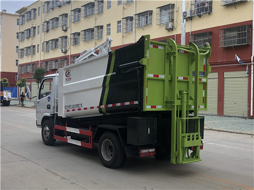 國(guó)六東風(fēng)多利卡5噸濕垃圾運(yùn)輸車