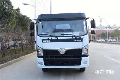 國(guó)六東風(fēng)多利卡8方吸污車(chē) (4).jpg