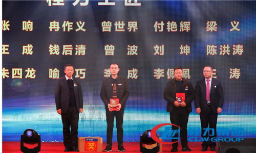 這一年年，公司黨委、工會圍繞經(jīng)濟(jì)建設(shè)中心，加強(qiáng)黨員思想政治教育，組織開展困難職工慰問、幫扶、員工教育、崗位培訓(xùn)、勞動競賽等活動。在七一前夕，組織黨員干部赴湖南韶山重溫入黨誓詞、接受紅色教育，參與慶“七一”暨新曾都區(qū)成立10周年歌詠晚會，開展黨員學(xué)習(xí)活動日等活動。