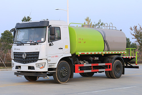國(guó)六D3L 12噸灑水車 (1).jpg