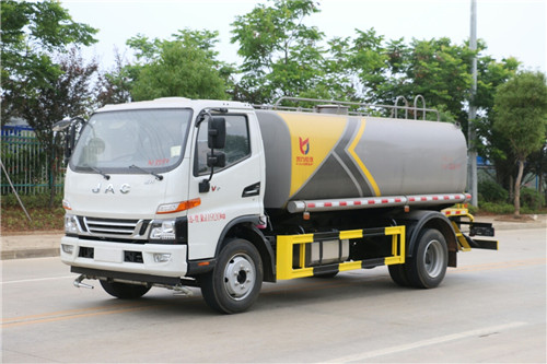 江淮駿鈴V3 國(guó)五5方灑水車(chē) (2).jpg