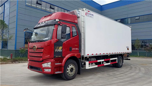 國(guó)六解放J6L精英版7.5米冷藏車，10噸國(guó)六冷藏車