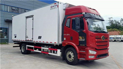 國(guó)六解放J6L精英版7.5米冷藏車，10噸國(guó)六冷藏車