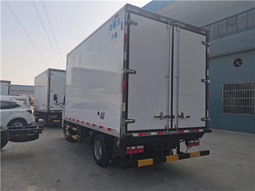 國(guó)六東風(fēng)福瑞卡冷藏車