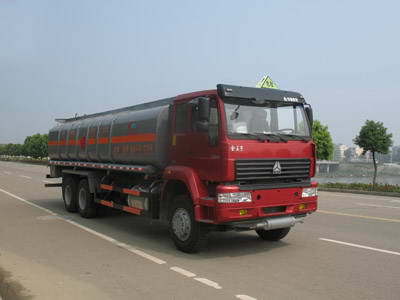 重汽22方化工液體運(yùn)輸車(chē)