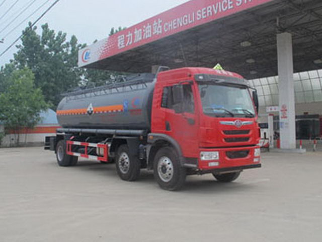 國(guó)四解放龍V腐蝕性物品罐式運(yùn)輸車