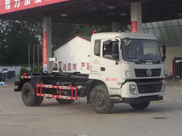 東風(fēng)153車(chē)廂可卸式垃圾車(chē)