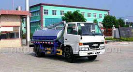 江鈴吸糞車(chē)
