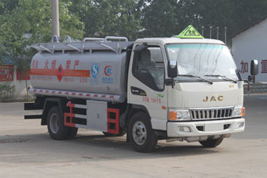 國(guó)四江淮帥鈴老款加油車(chē)
