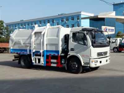 國五東風(fēng)壓縮式對(duì)接垃圾車
