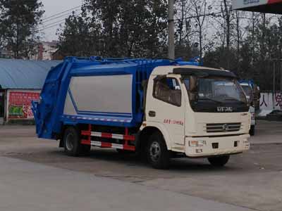 國(guó)五東風(fēng)多利卡壓縮垃圾車