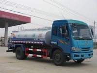 解放國(guó)四8立方灑水車(chē)